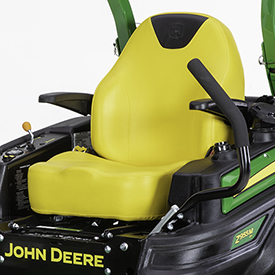 Deluxe comfort seat with armrests